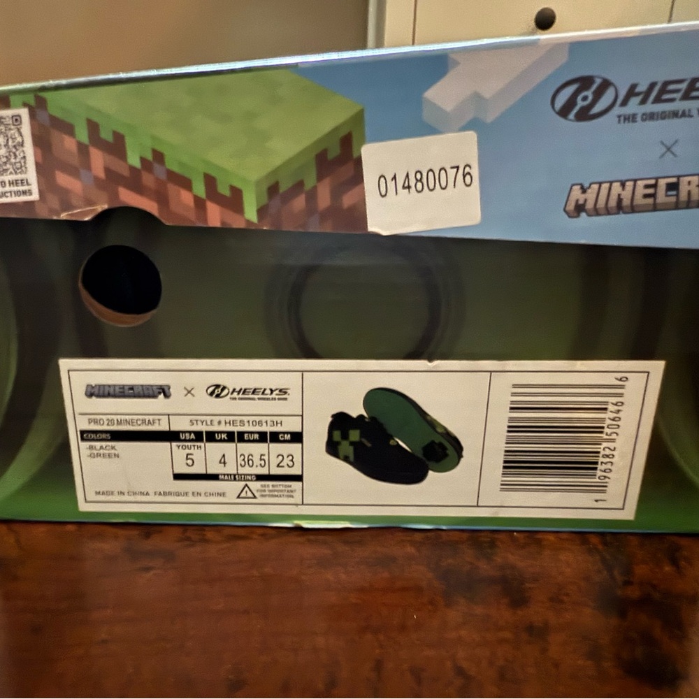Minecraft Heelys - Picture 7 of 9